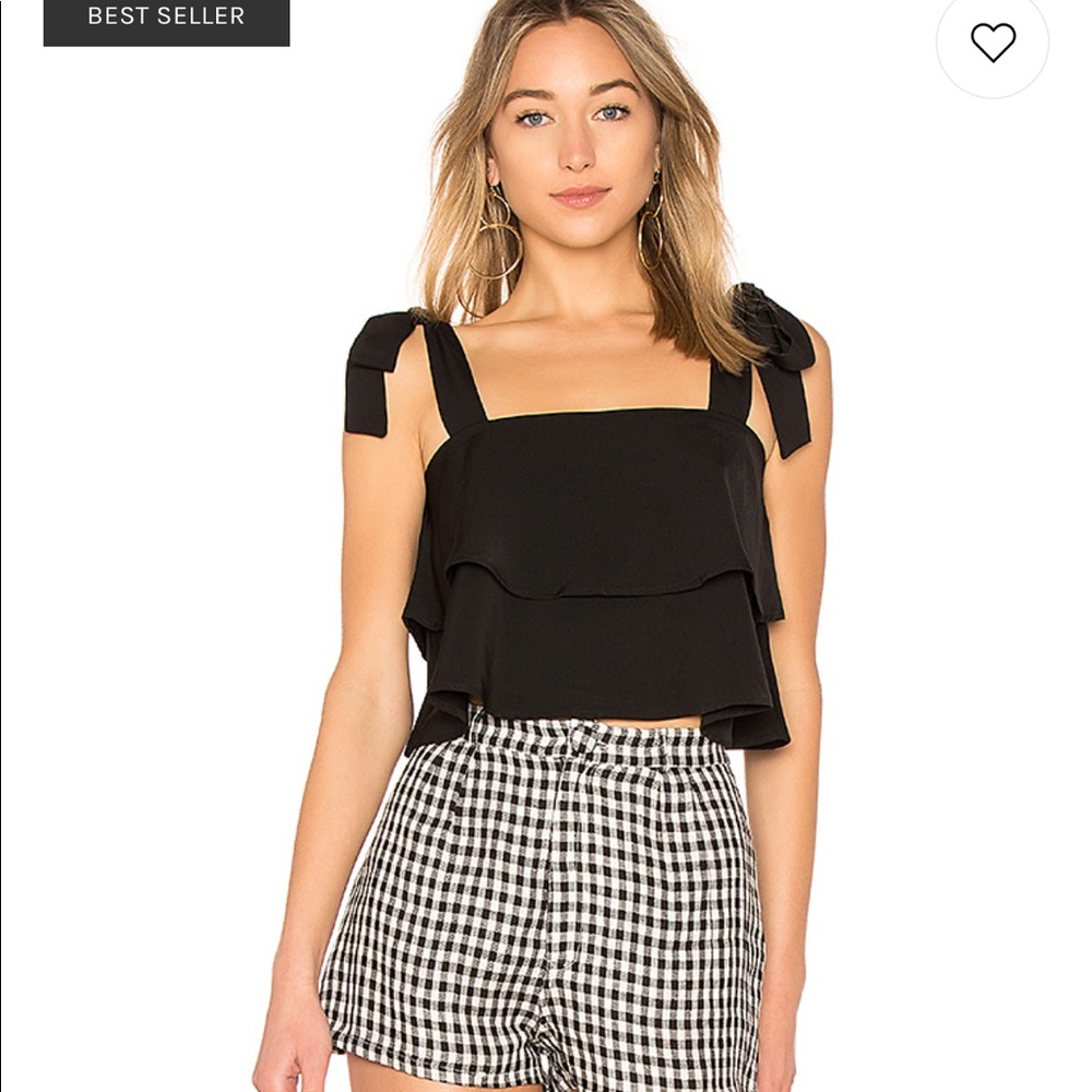 BLACK FLOWY TOP